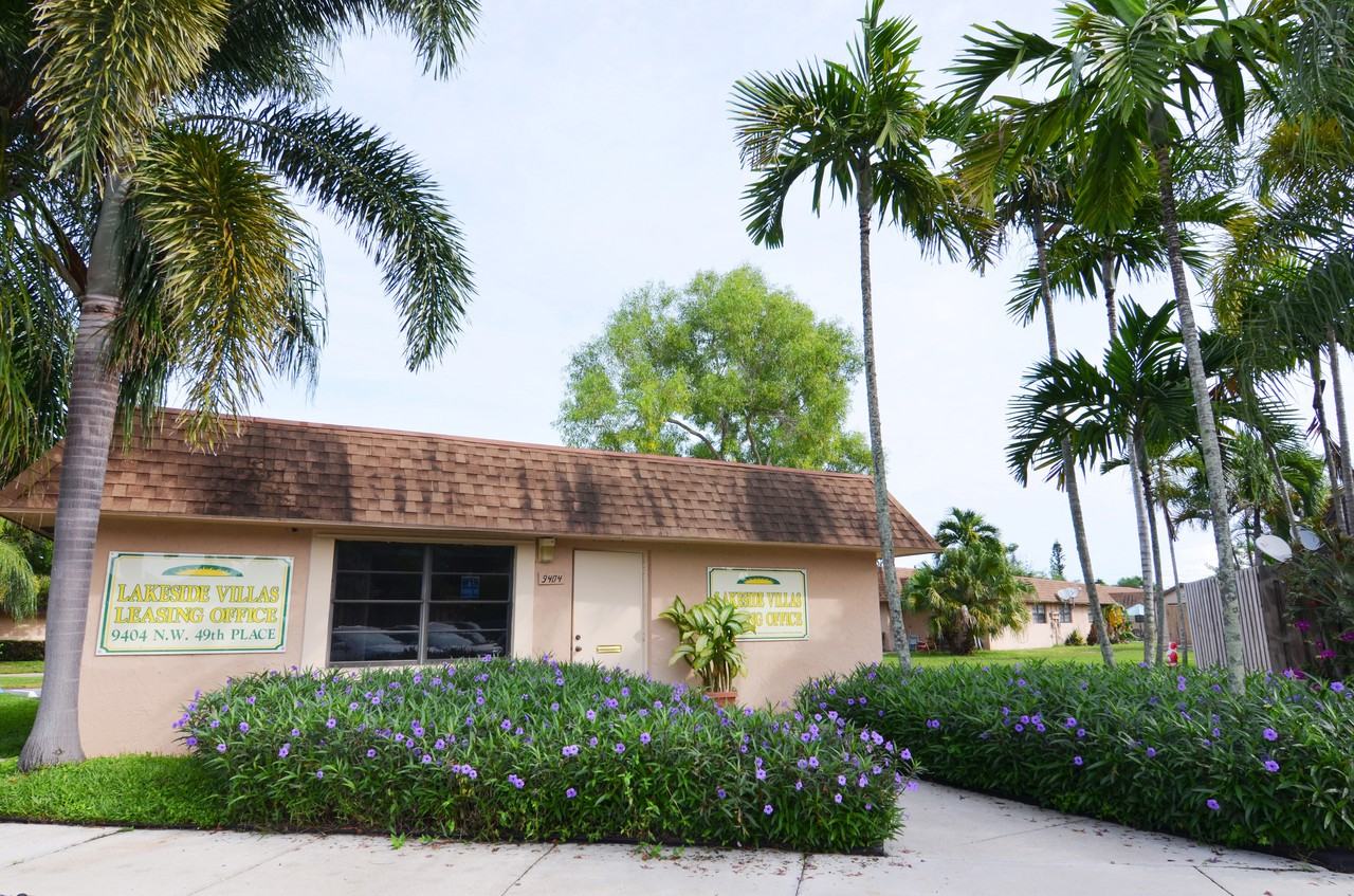 Lakeside Villas - Photo 2 of 23