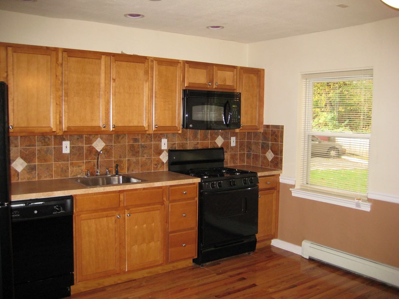 Franklin Manor Apts - Photo 3 of 12