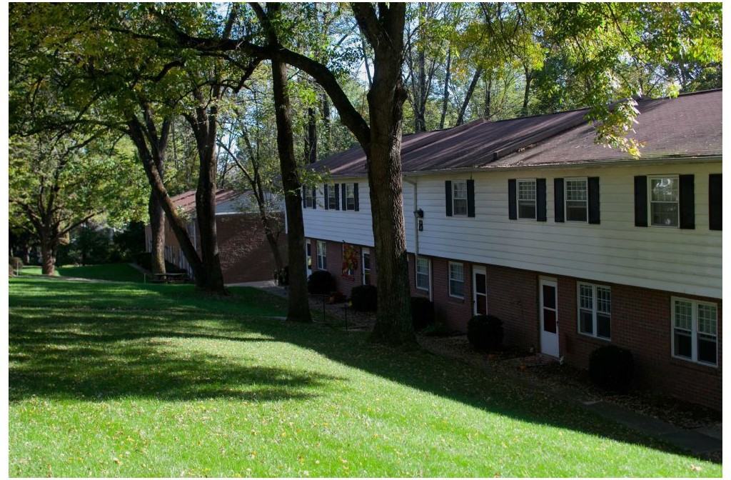 Pine Crest Apartments - Photo 2 of 8