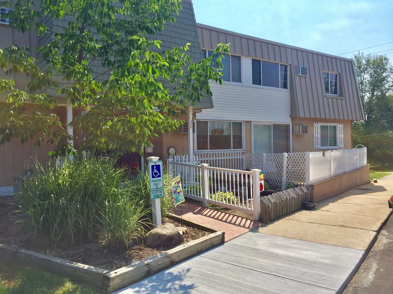 Chardon Hills Apartments 311 Wilson Mills Rd, Chardon, OH 44024 Zumper