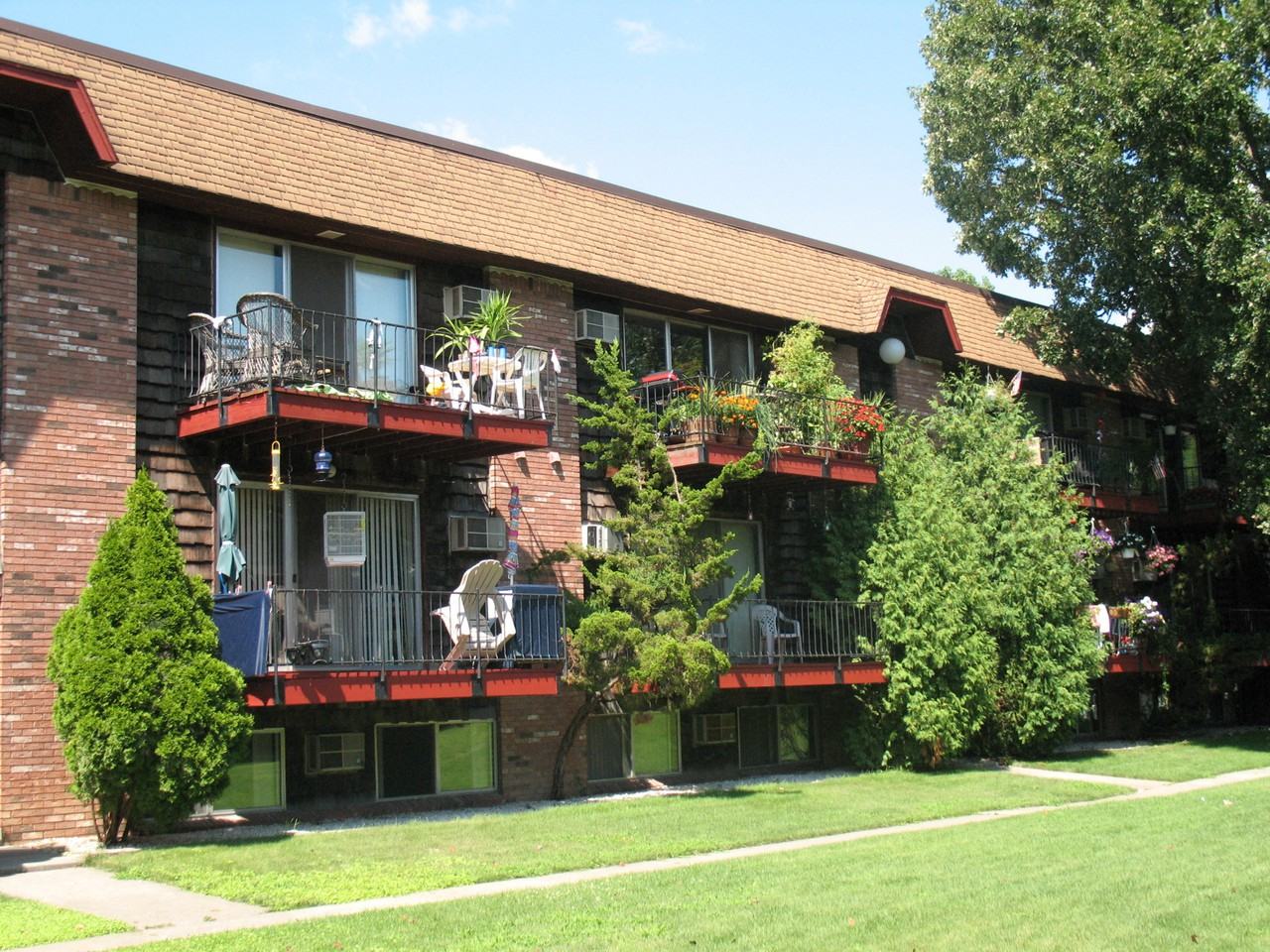 Woodside Village Apartments - Photo 2 of 36