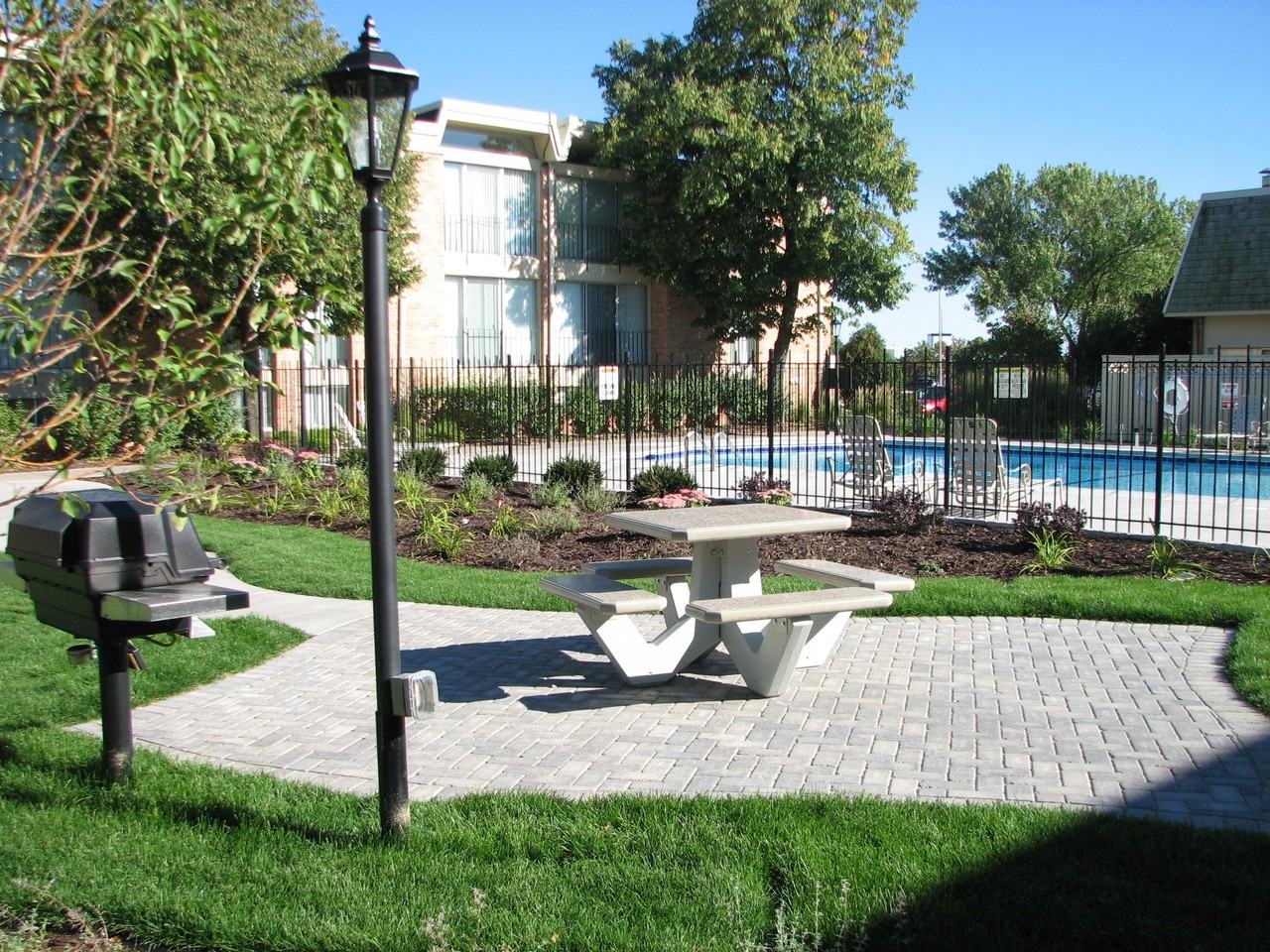 Colony Apartment Homes Apartments 1740 1/2 W 76th St, Richfield, MN