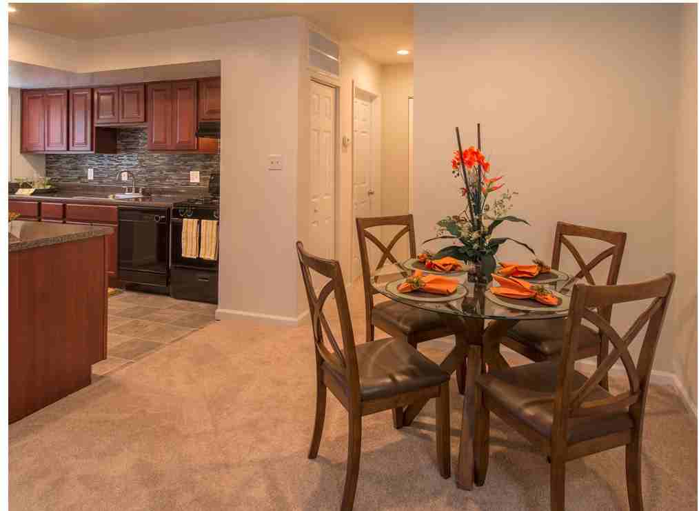 University Apartments - Photo 3 of 18