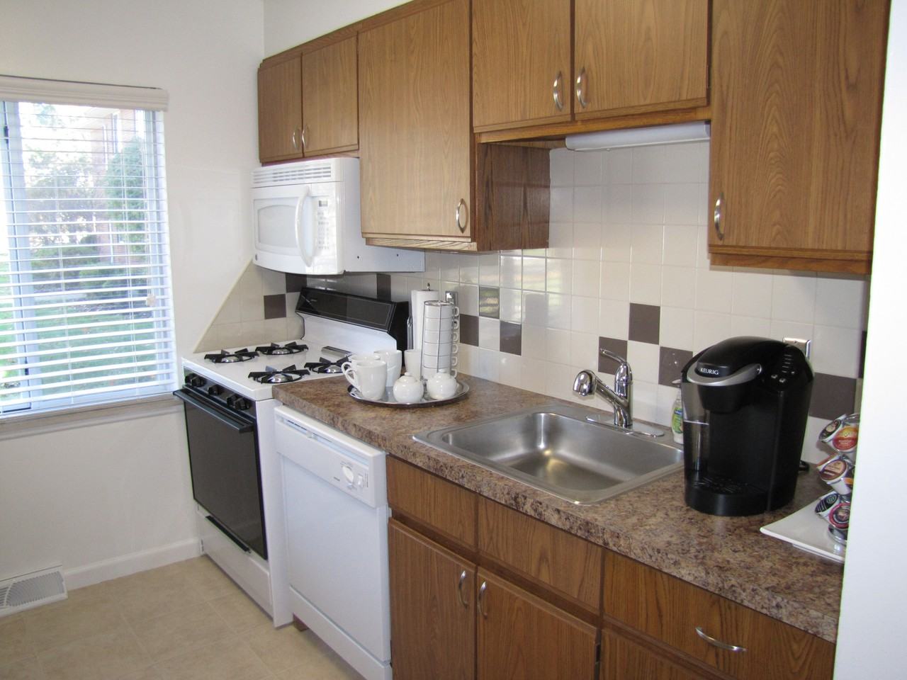 Golden Gate Gardens - Photo 3 of 24