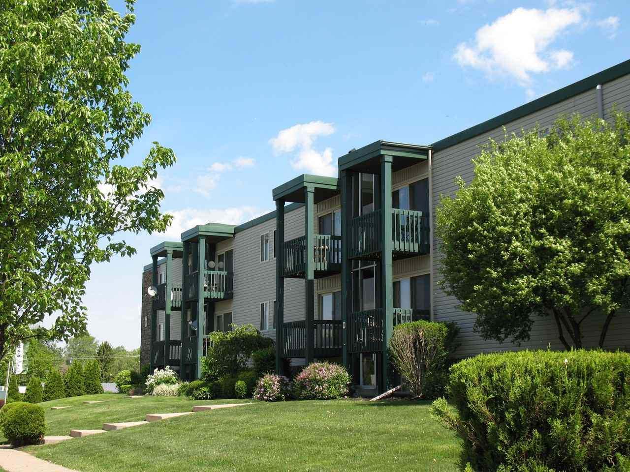 River Ridge Apartments - Photo 2 of 5