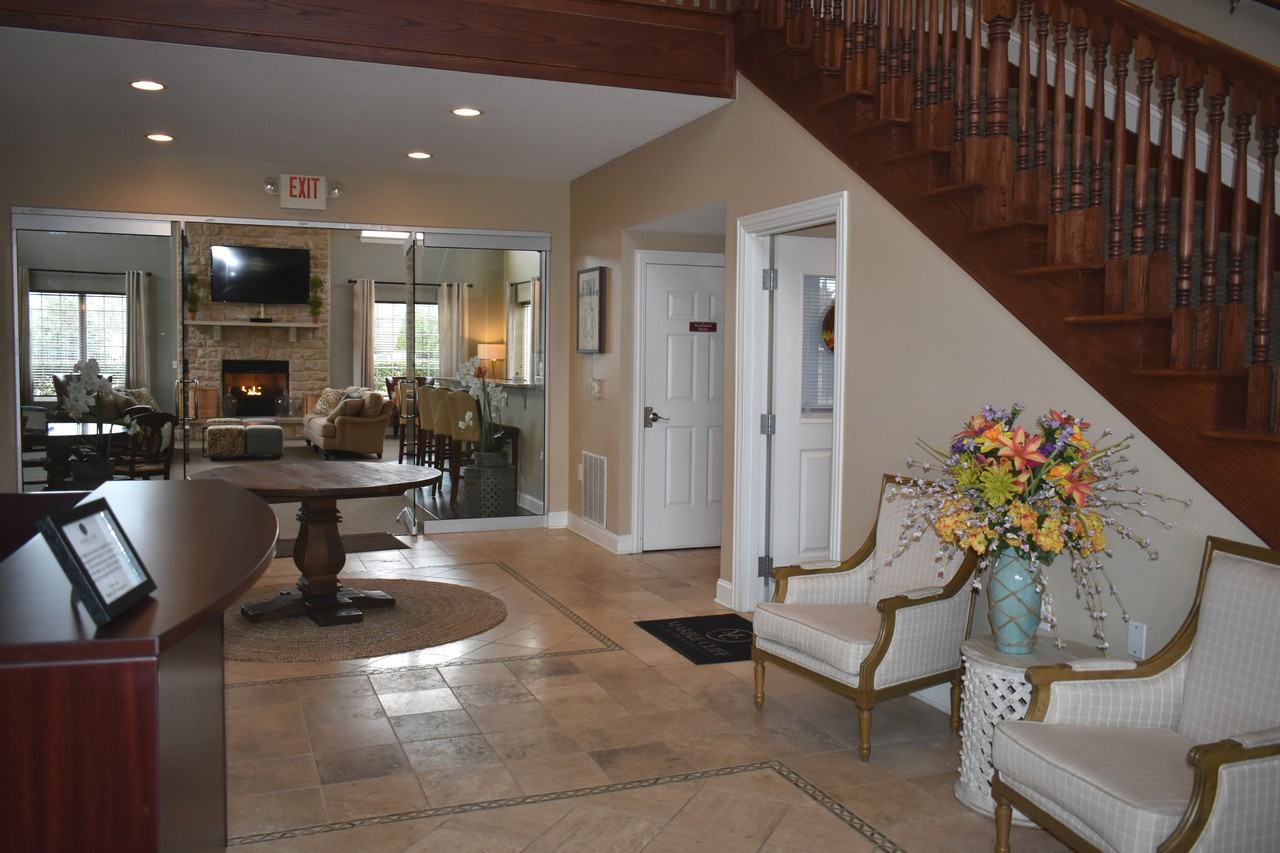 Marble Cliff Commons Apartments 2828 Marblevista Blvd, Columbus, OH