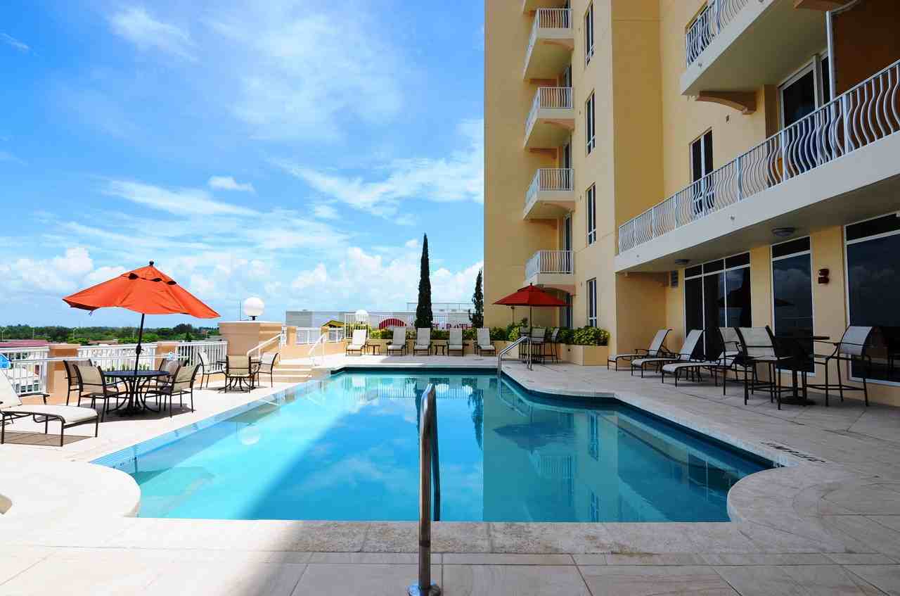 The Towers of Dadeland Apartments 8440 S Dixie Hwy, Glenvar Heights