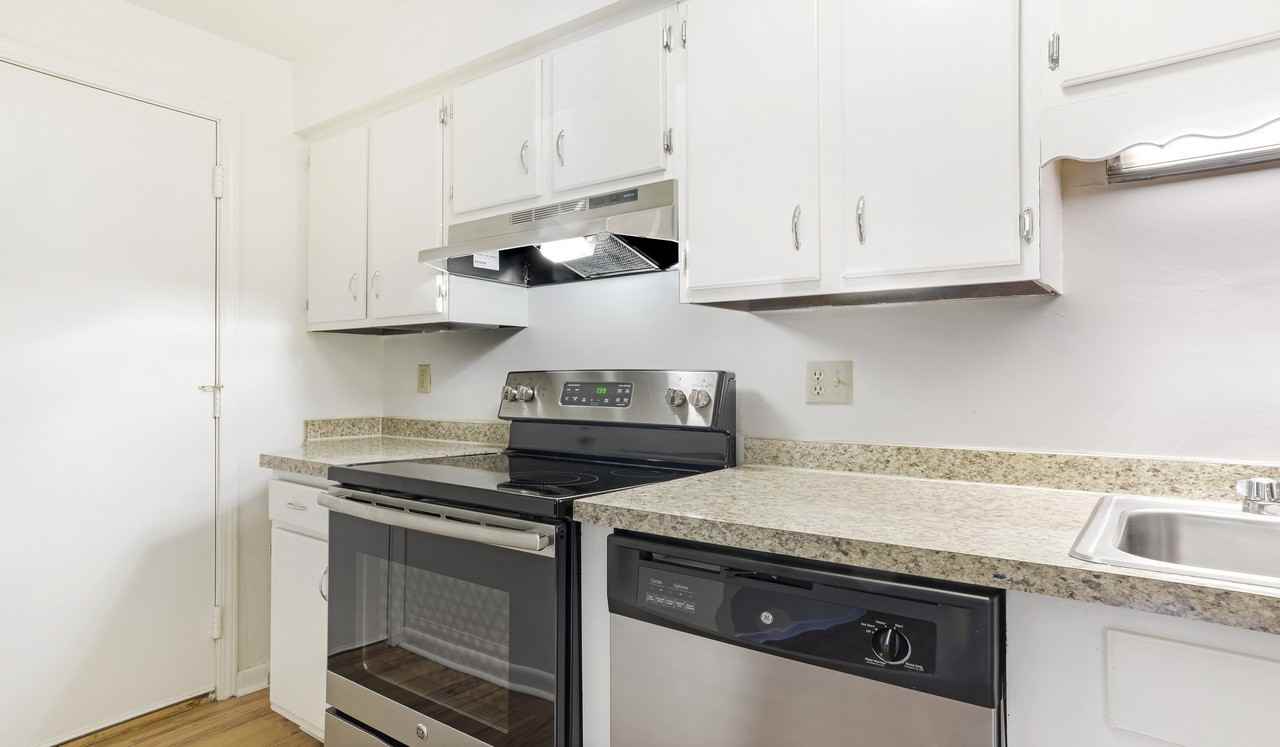 Wexford Village Apartment Homes - Photo 2 of 6