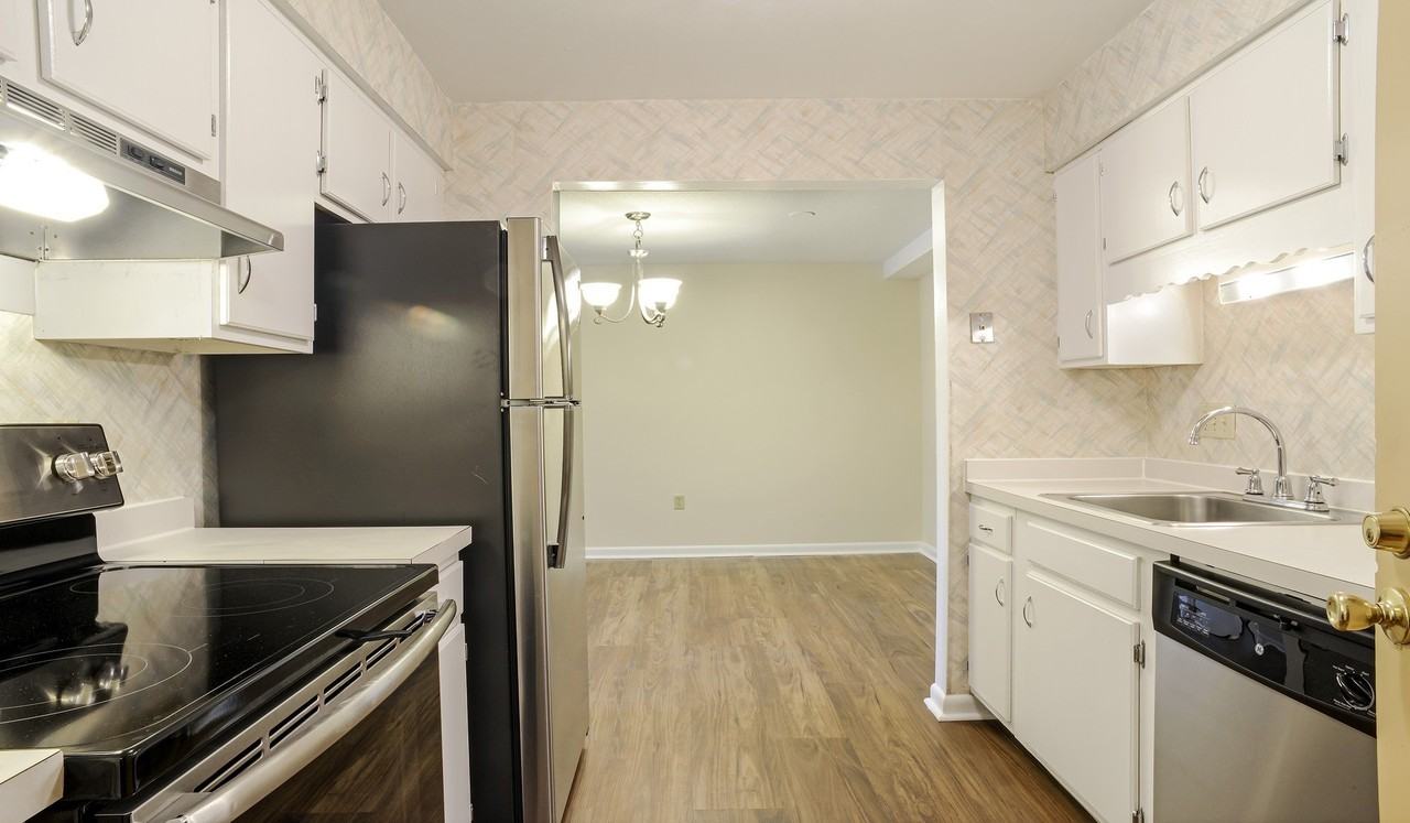 Wexford Village Apartment Homes - Photo 3 of 6