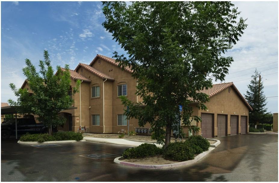 The Villas at Lovers Lane - Photo 2 of 13
