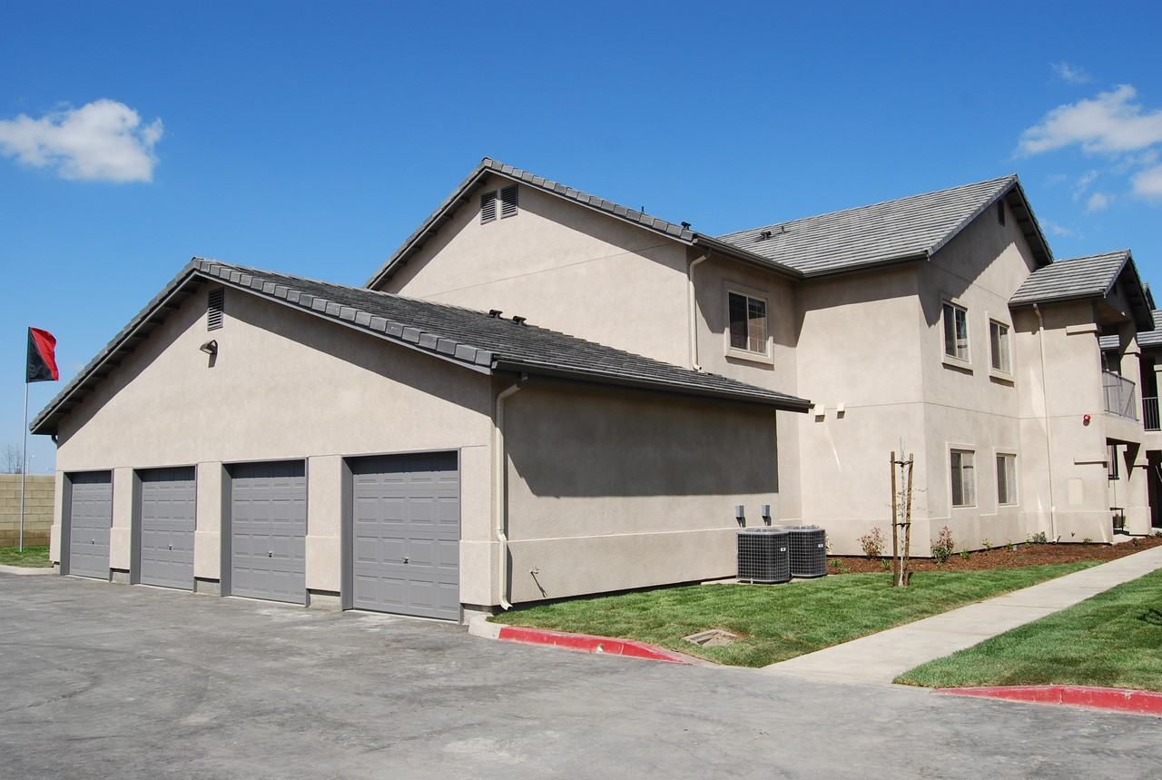 Cameron Crossing - Photo 3 of 14