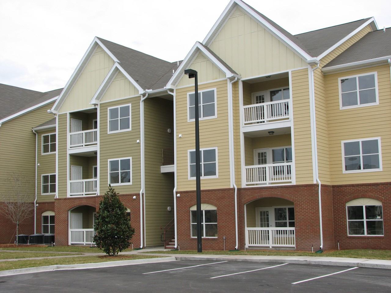 Westridge Luxury Apartment Homes - Photo 3 of 35