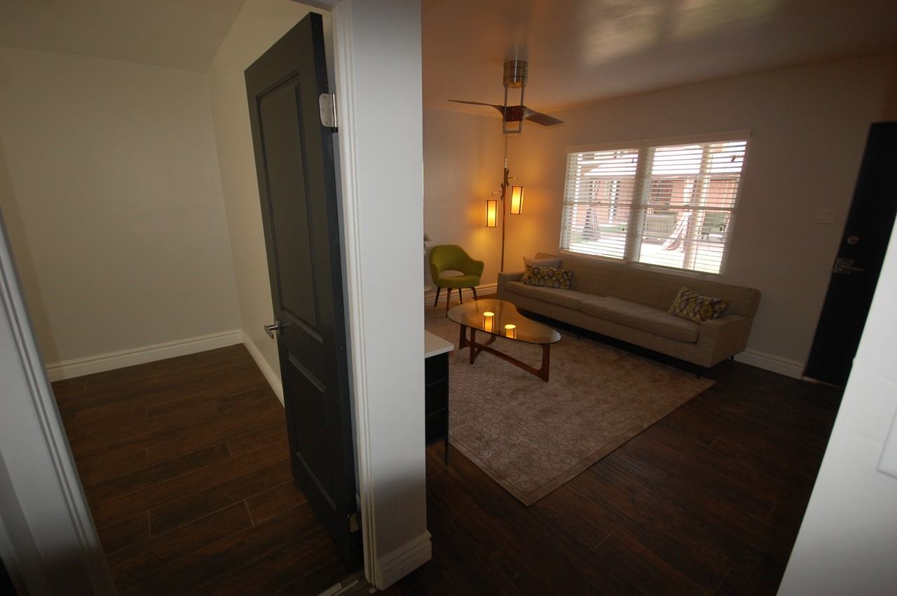 1701 N 7th Ave. - Photo 3 of 18