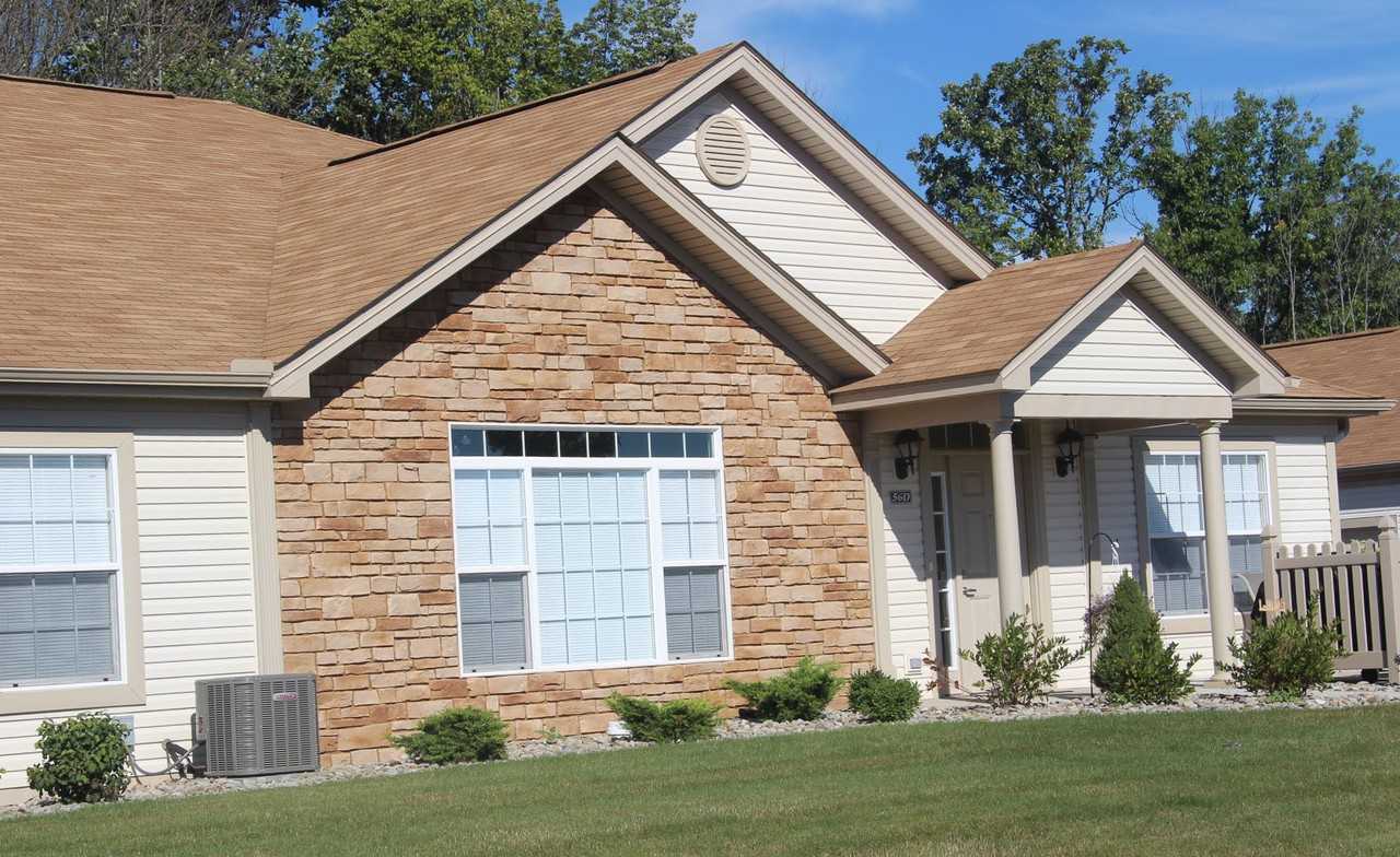 Pointe At Evans Lake - Photo 2 of 11