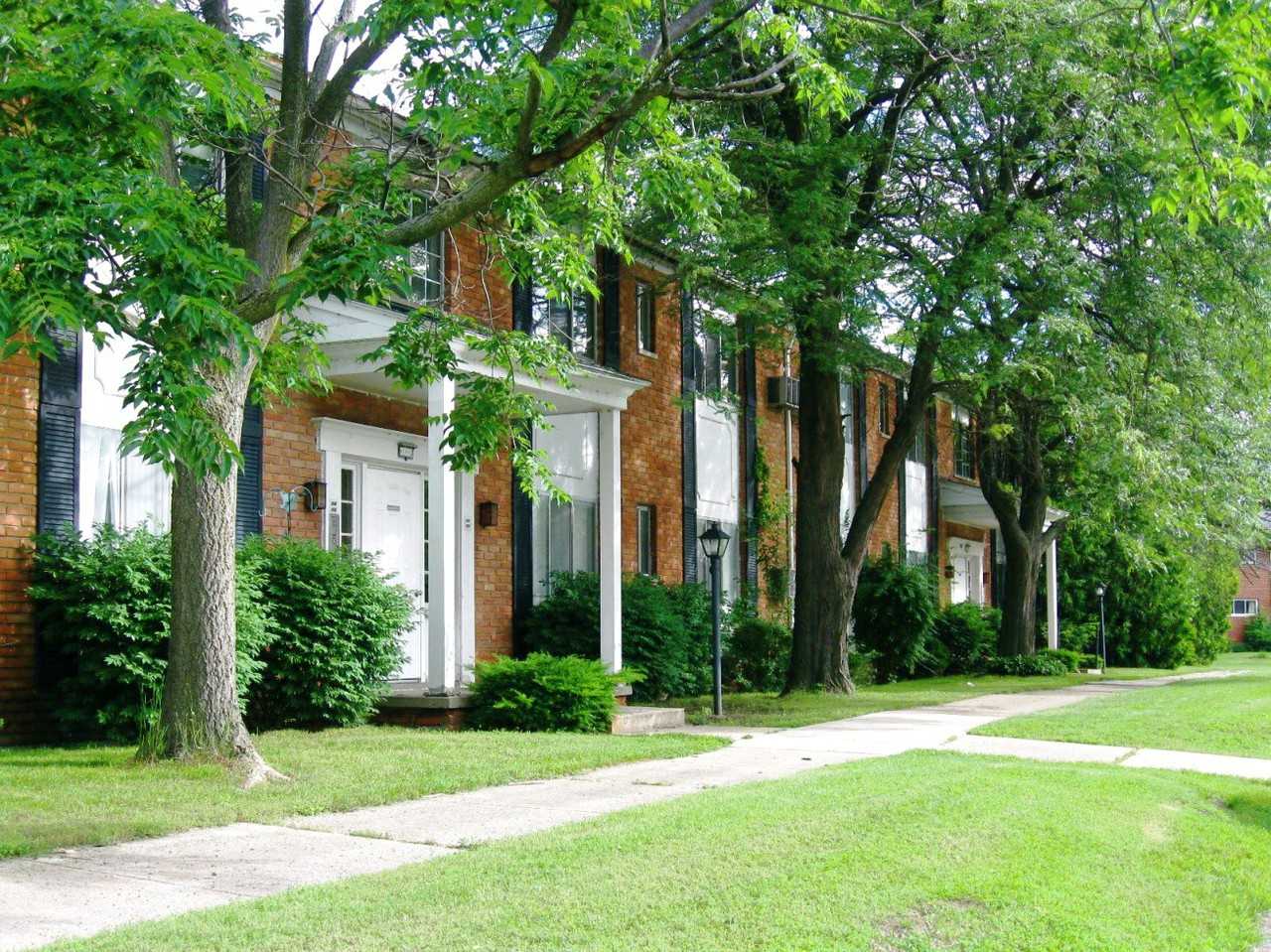 Independence Square Apartments - Photo 2 of 11