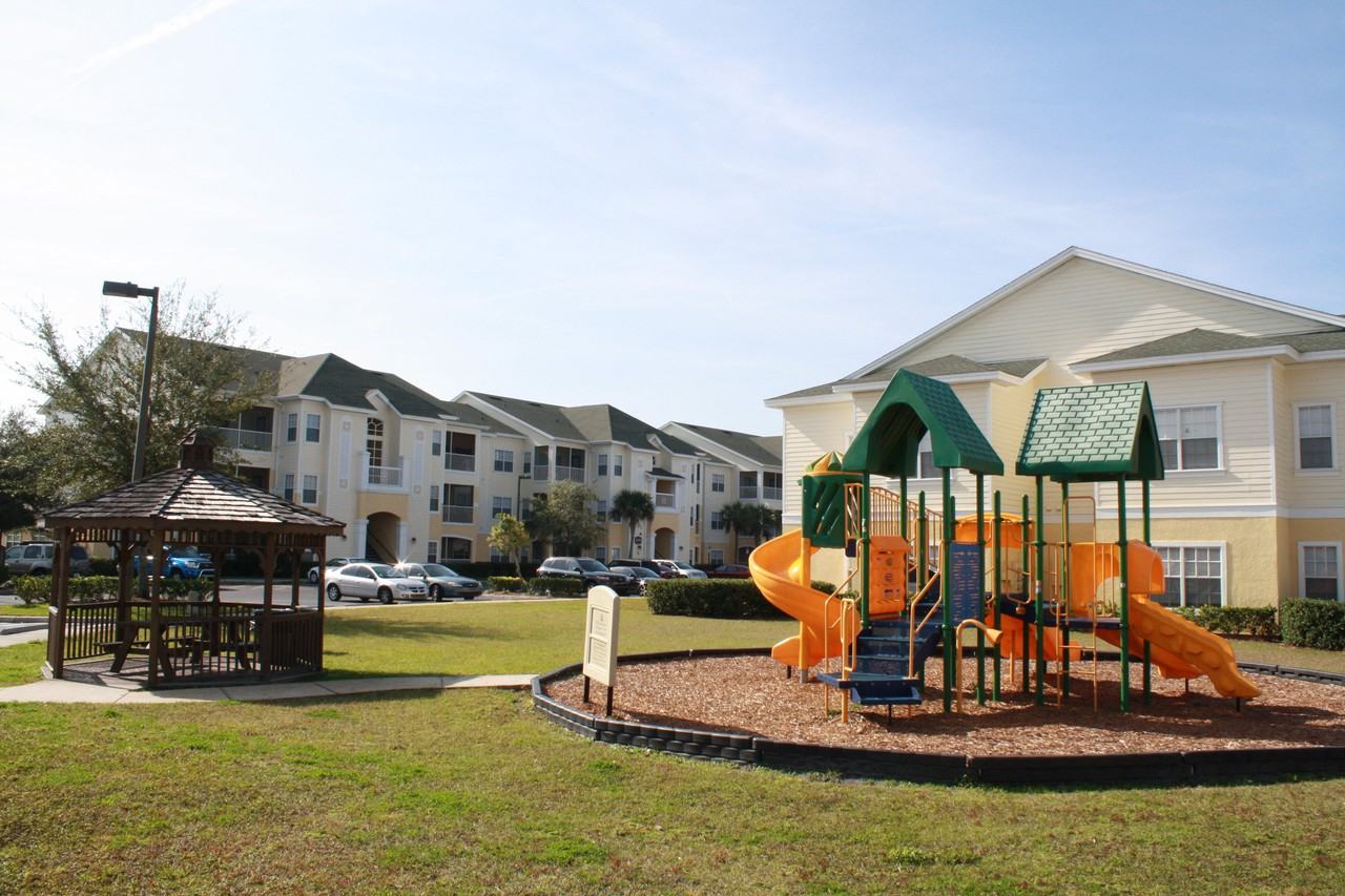 The Lakes at Collier Commons - Photo 3 of 38