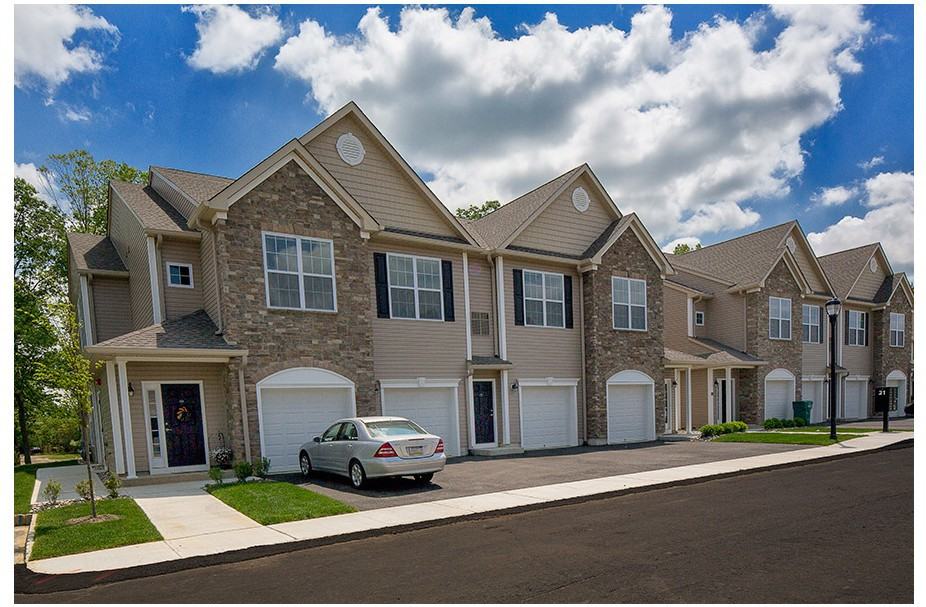 Verdana Howell - Photo 2 of 18