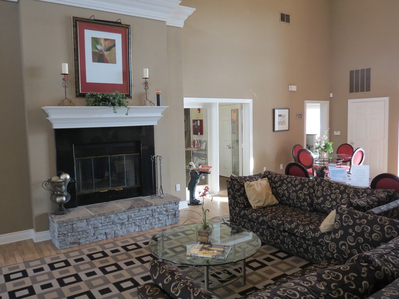 92 West Apartments - Photo 3 of 10