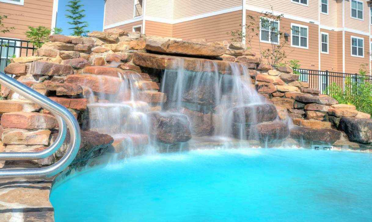 Oak Tree Apartments - Photo 3 of 21