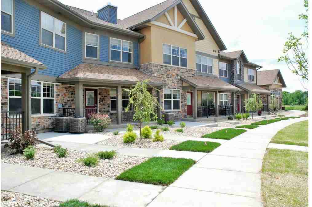 Murray Glen Townhomes - Photo 3 of 15