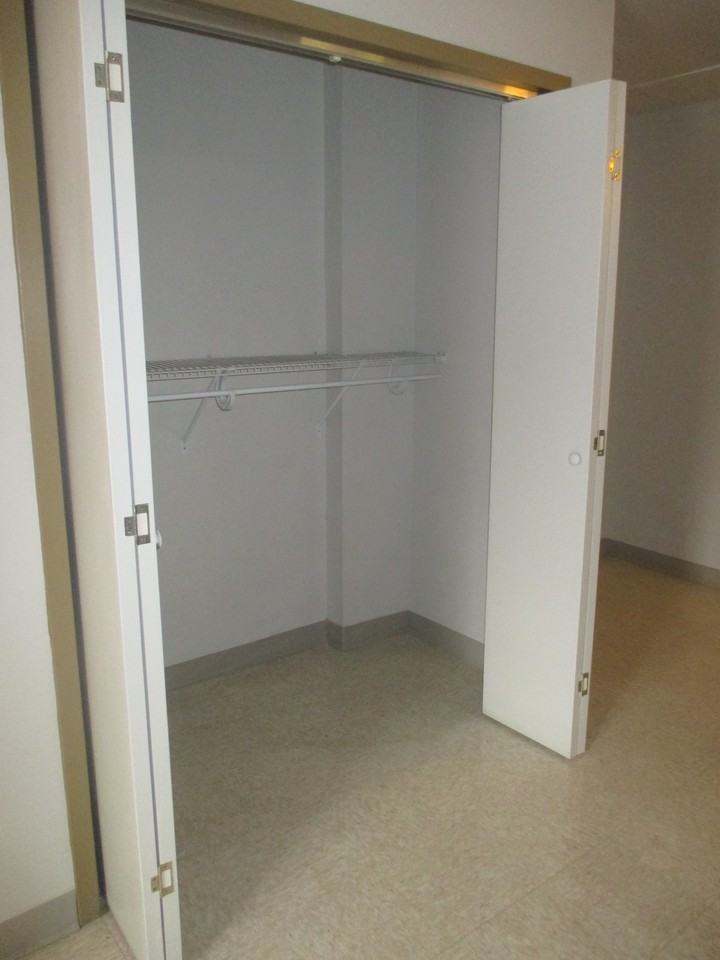 N M Carroll Manor - Photo 3 of 11