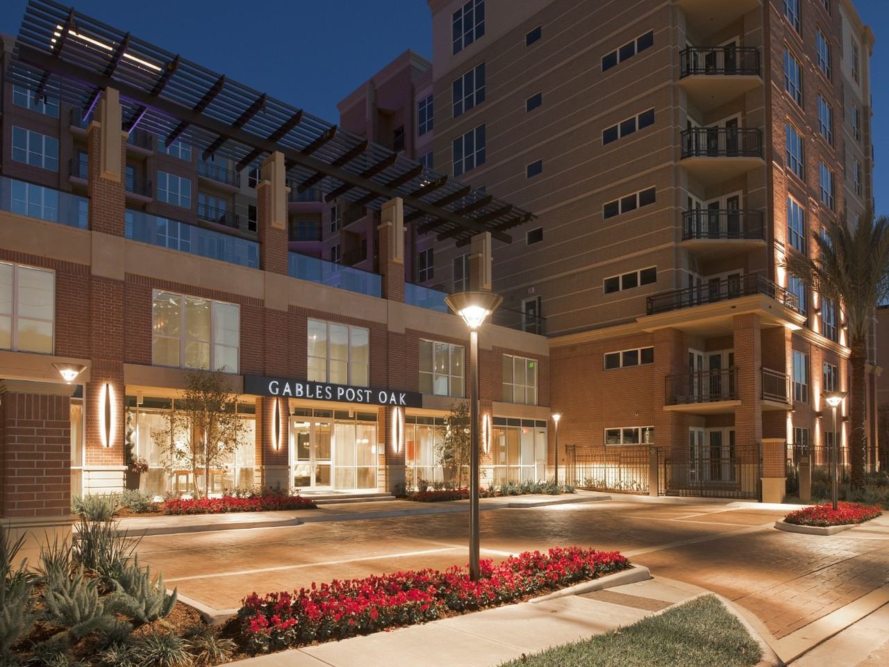 Gables Post Oak - Photo 2 of 17