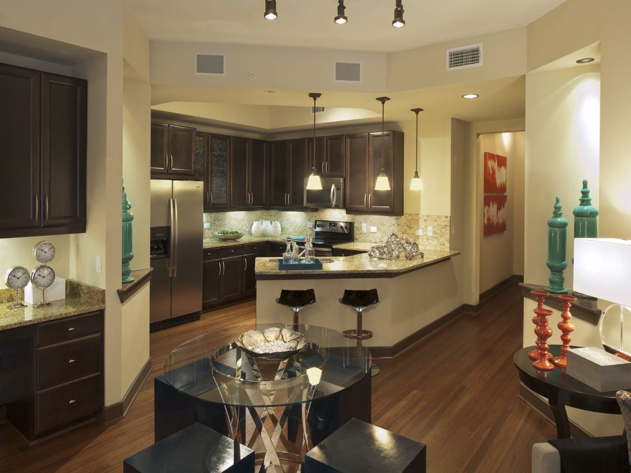 Gables Post Oak - Photo 3 of 17