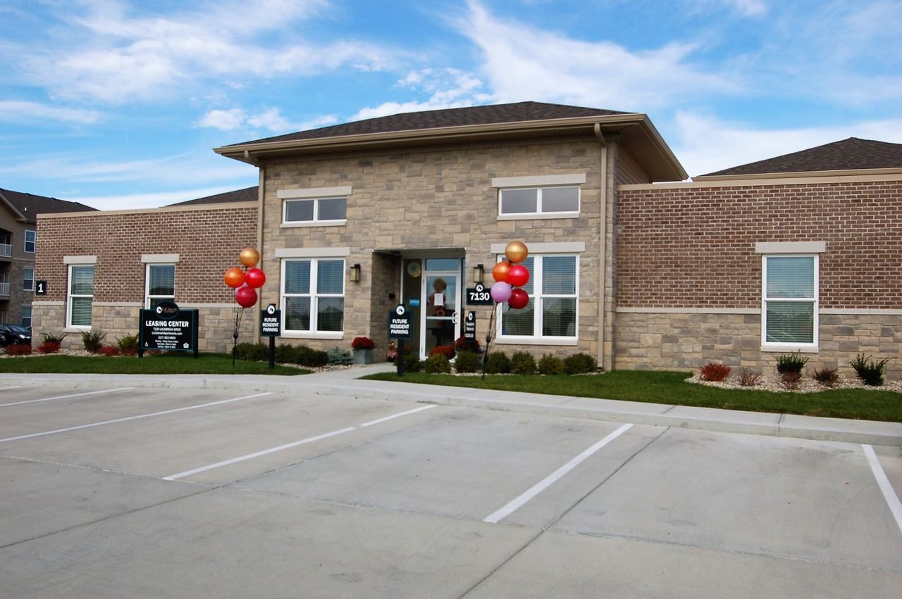 LaCabreah Apartments - Photo 3 of 34