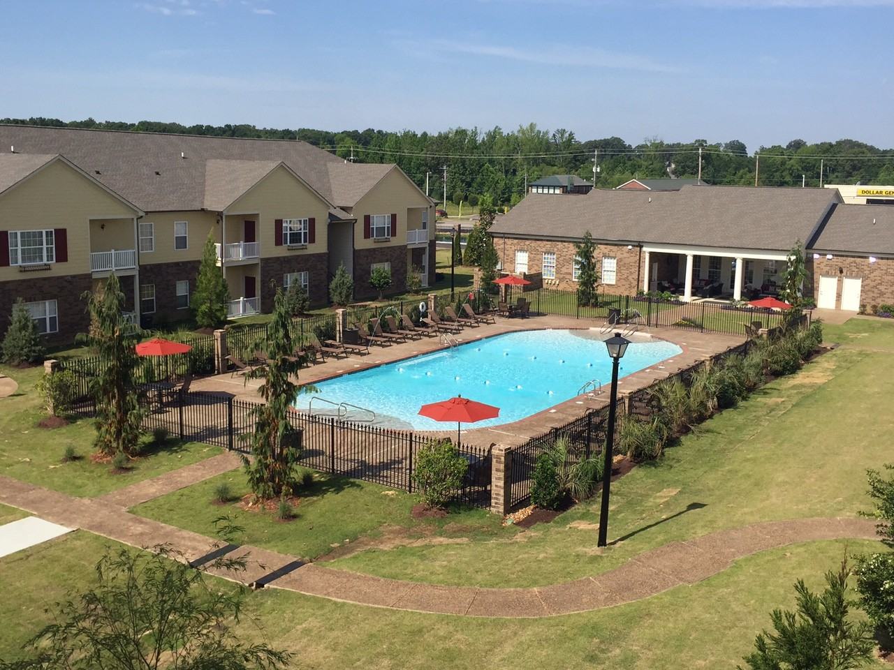 The Charleston - Photo 3 of 21