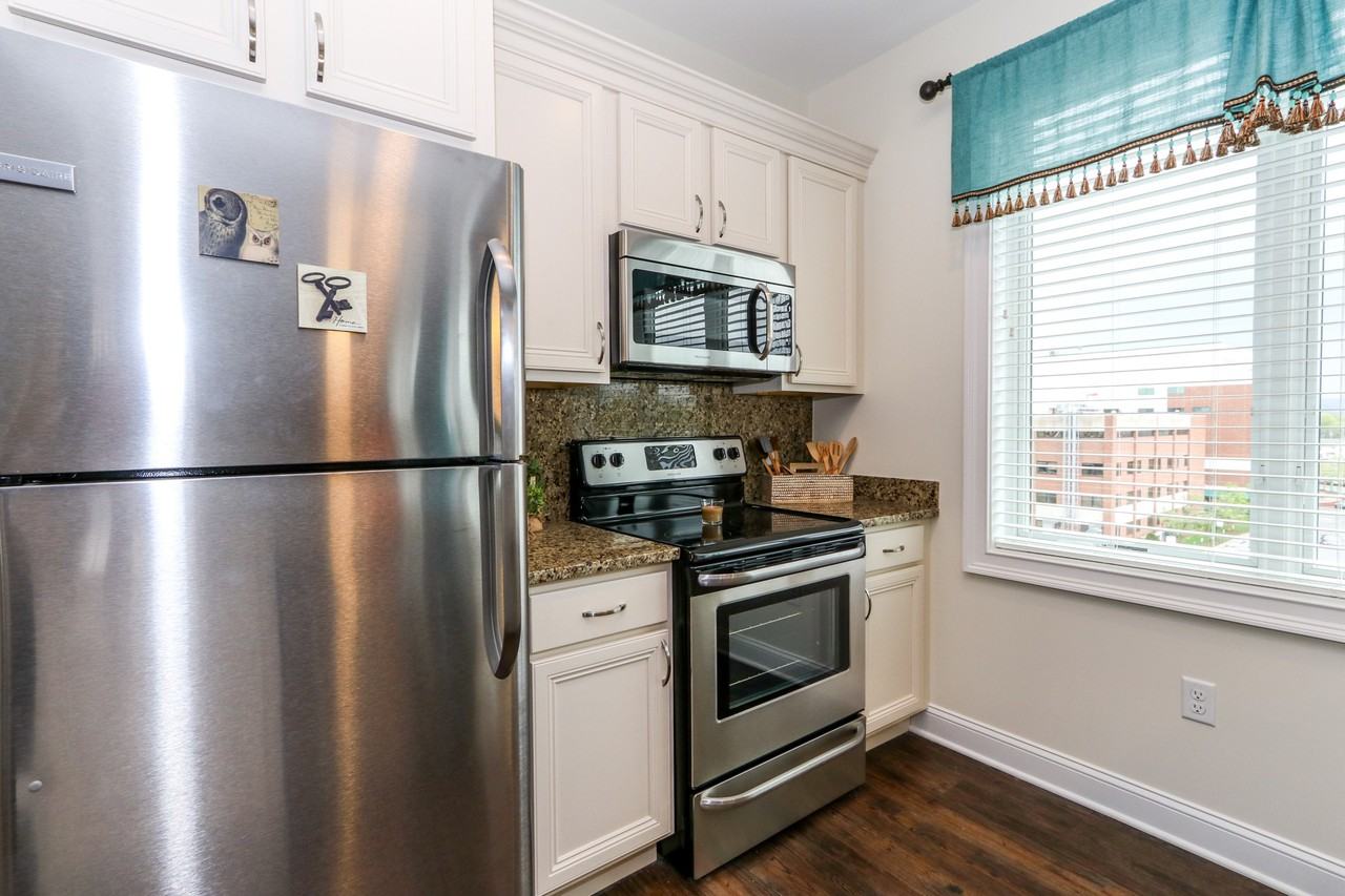 14 Hudson Glens Falls - Photo 3 of 17