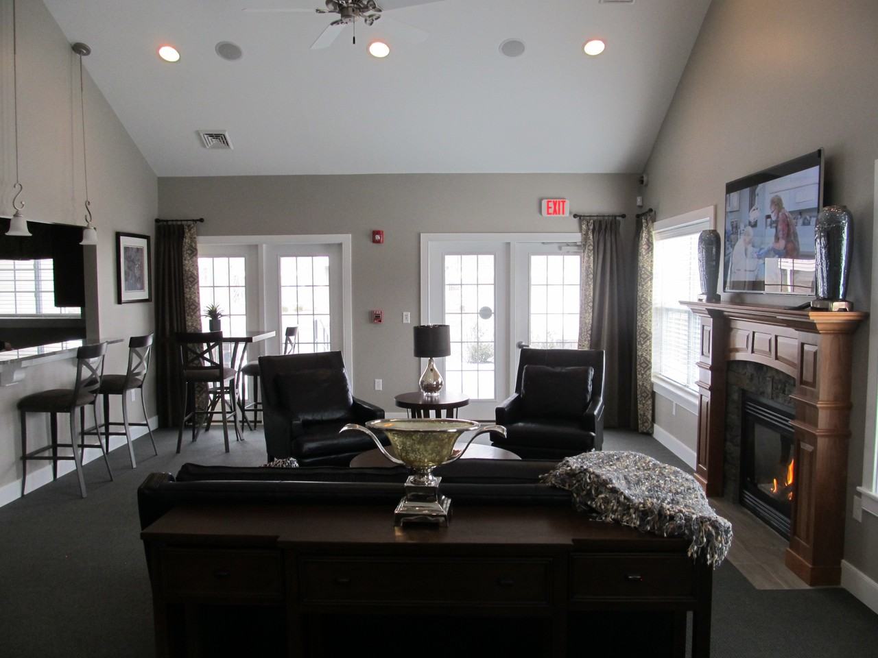 Edgewater Apartment Homes - Photo 3 of 23