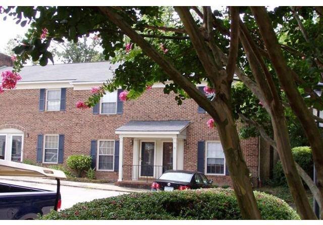 Townes at Bishop's Park - Photo 2 of 15