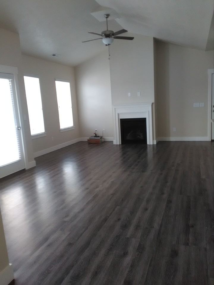 Draper Village - Photo 3 of 22