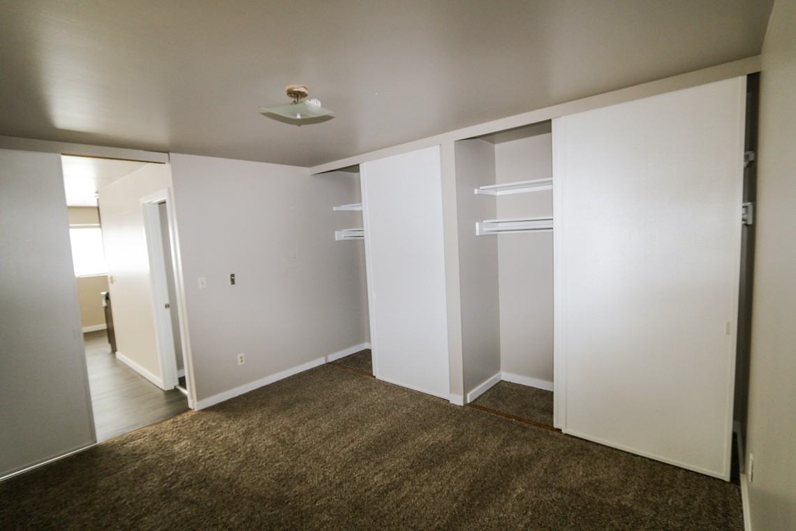 Olympic Manor - Photo 3 of 17