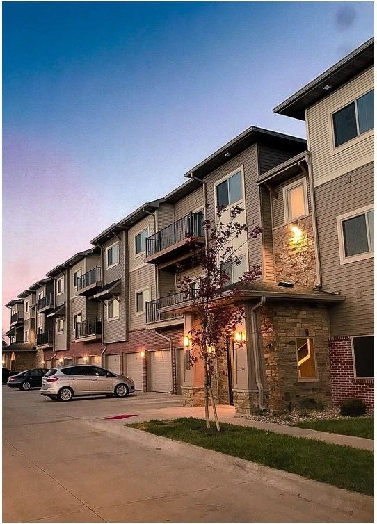 Cascades at Jordan Creek - Photo 3 of 49