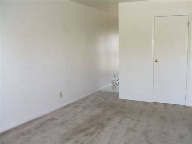 Windsor West Apartment Homes - Photo 3 of 10