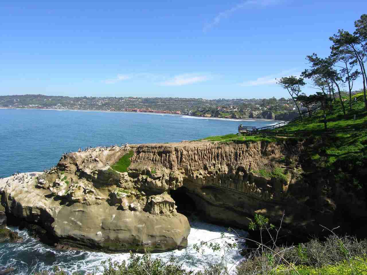 Tides at La Jolla - Photo 2 of 18