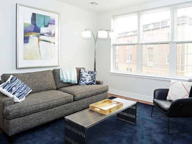 Montclarion at Bay Street Station - Photo 3 of 14