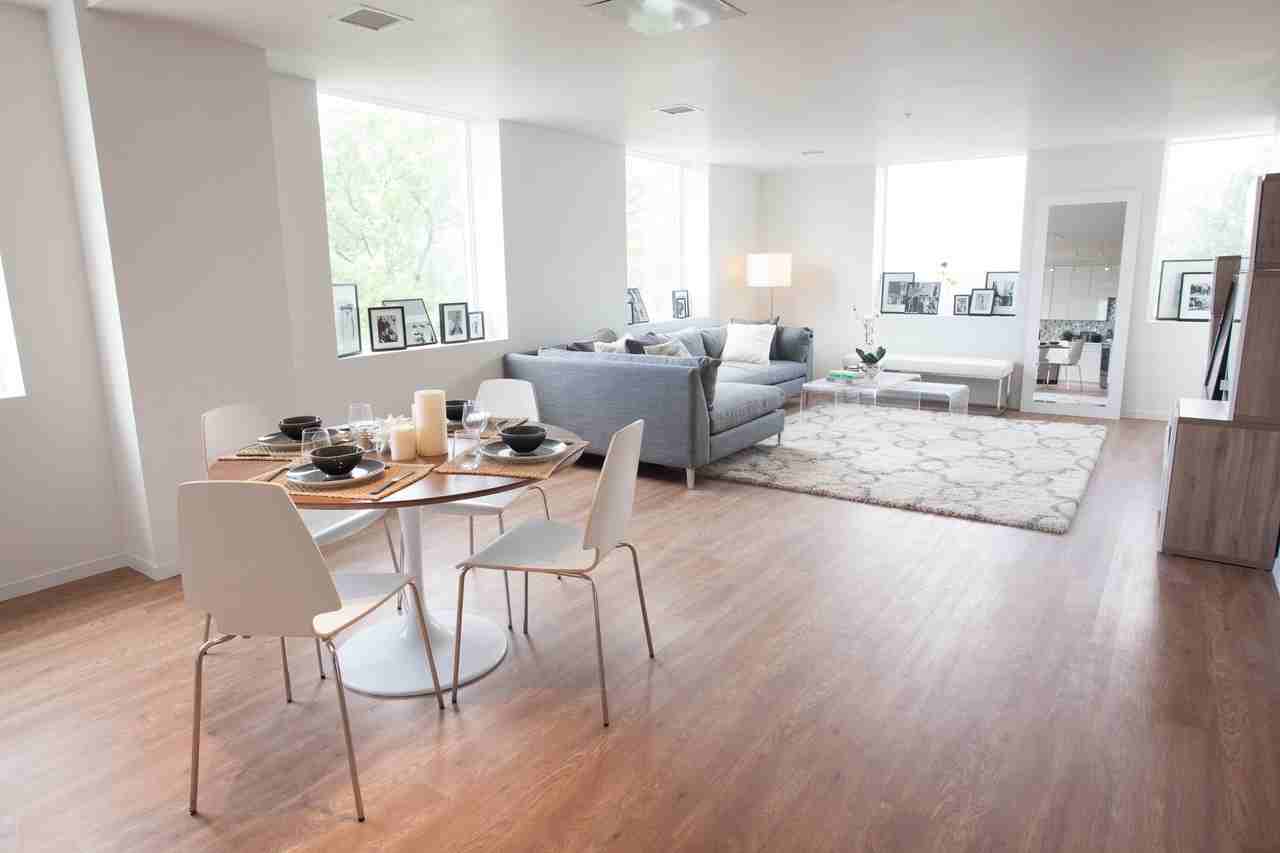 Essence 144 - Photo 3 of 15