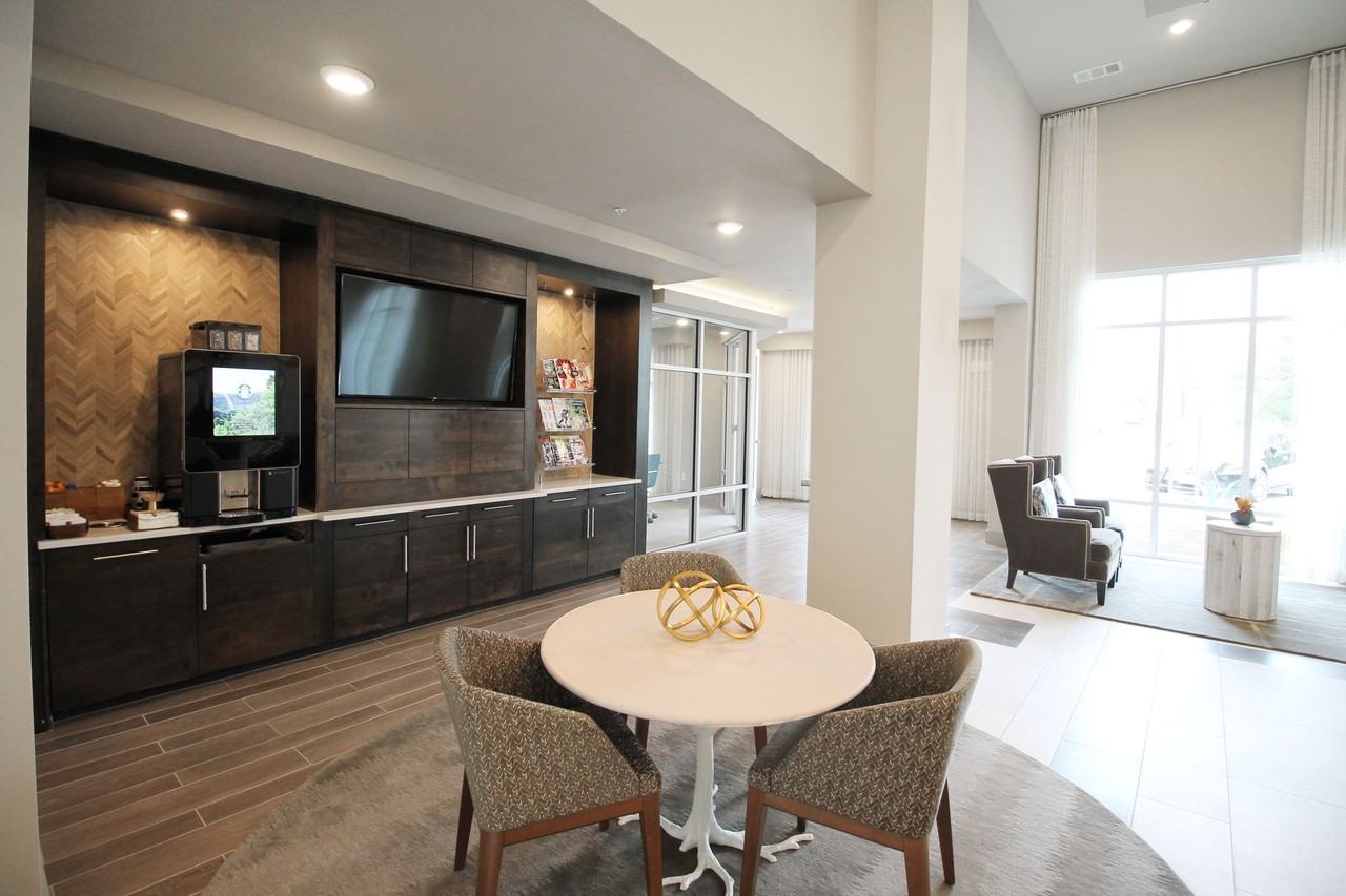 The Mark Huebner Oaks - Photo 3 of 38