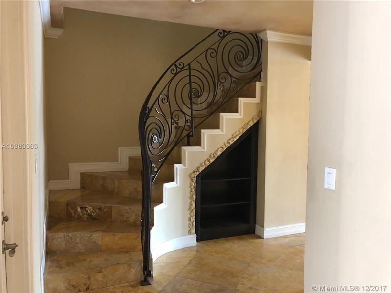 3860 NE 168th St - Photo 3 of 17