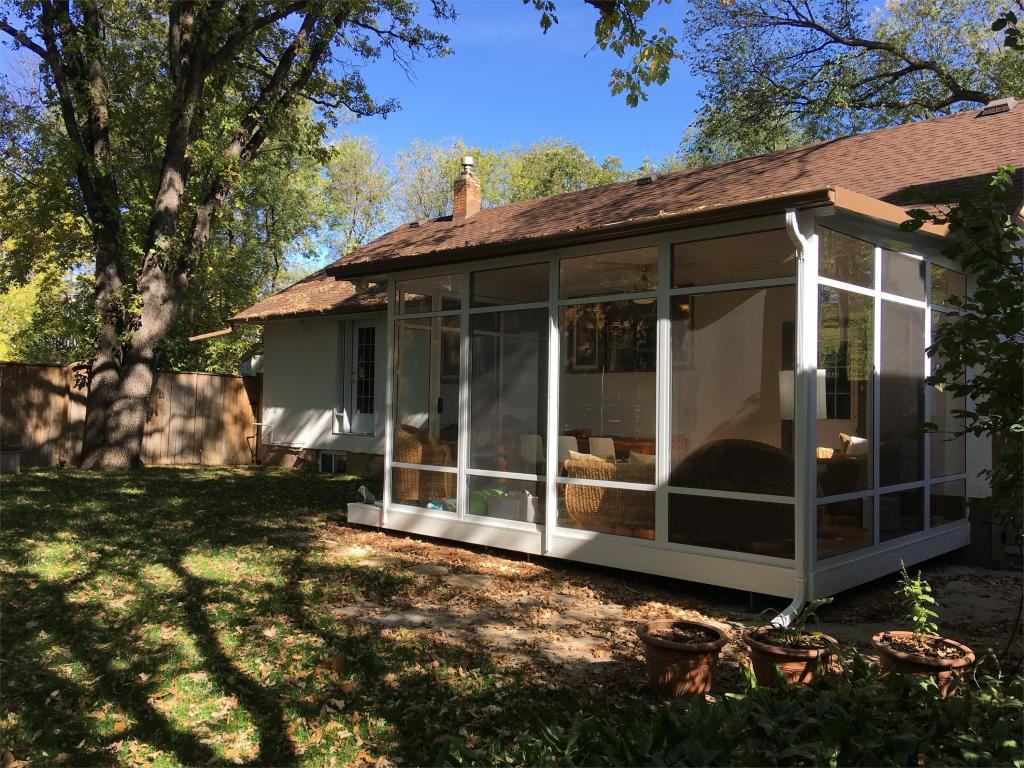 2 East Gate - Photo 2 of 10