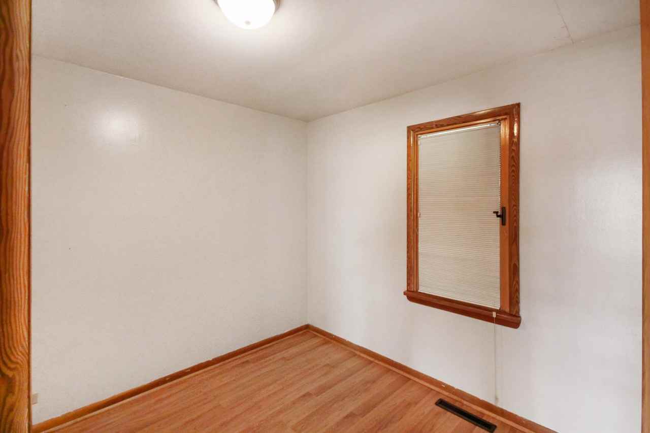 2112 19th St - Photo 2 of 5
