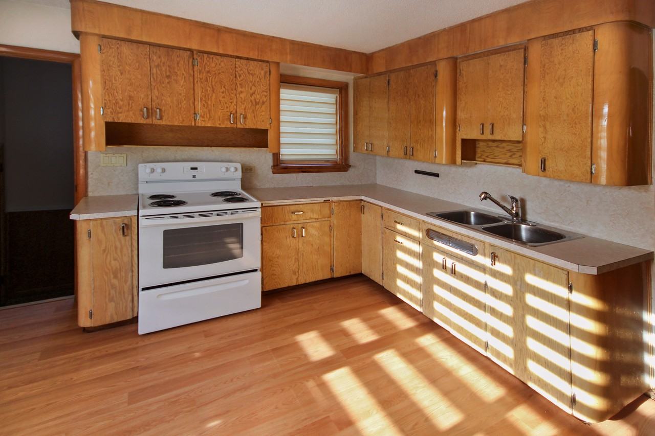 2112 19th St - Photo 3 of 5