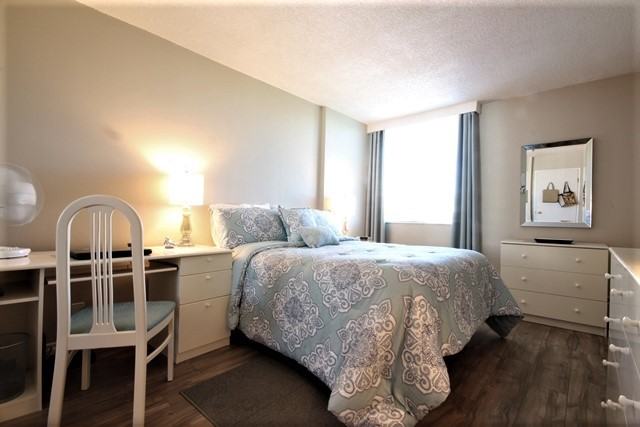 2016 Fullerton Avenue, North Vancouver, BC V7P 3E6 1 Bedroom Apartment