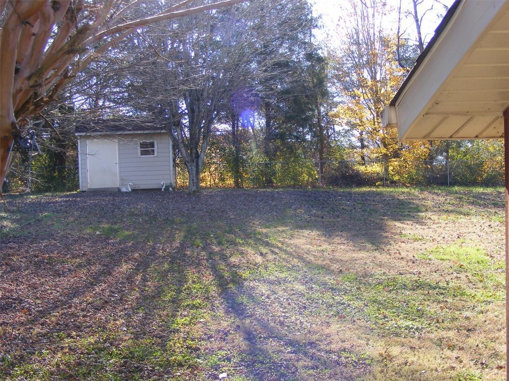 110 Co Rd 452 - Photo 3 of 15