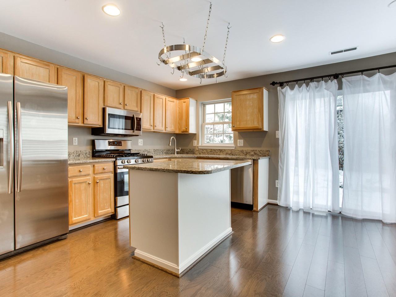 43509 Kiplington Square - Photo 3 of 39