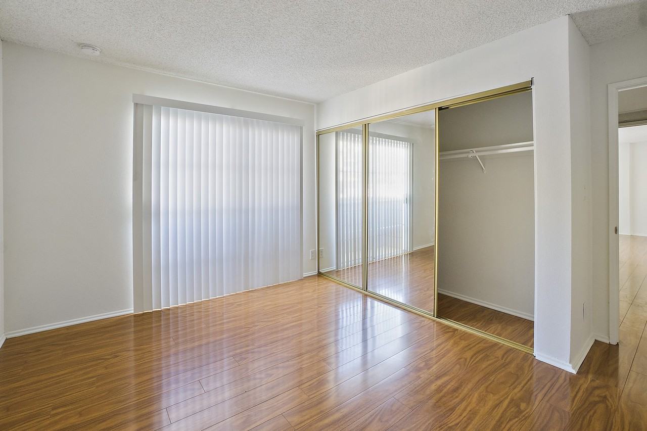 The Woodside Apartments - Photo 7 of 30