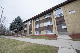634 Sibley Blvd - Photo 1 of 1