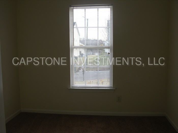 2618 Lookout Point NE - Photo 2 of 16